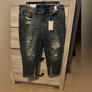 Judy Blue Distressed Skinny Capri Jeans